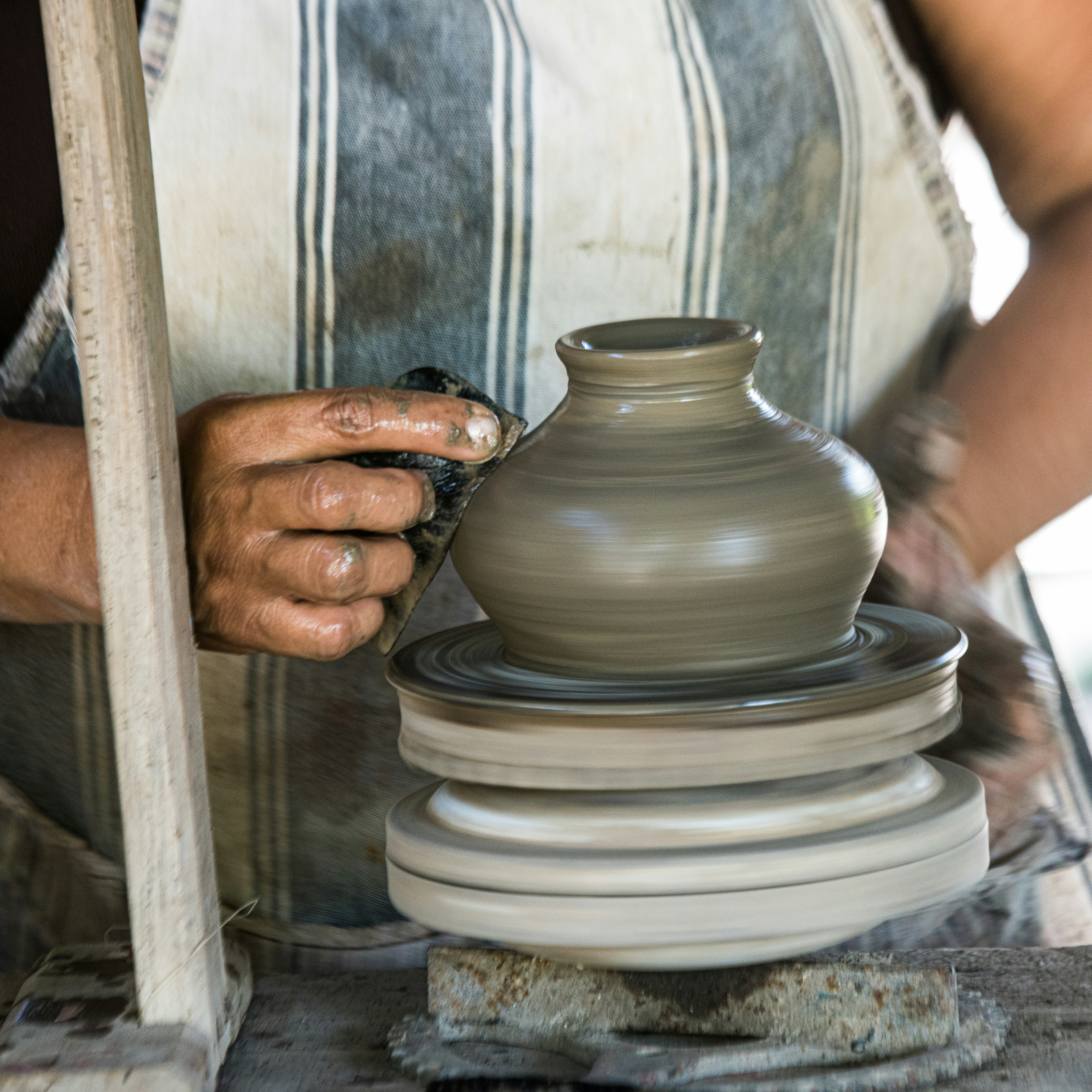 Starnhill Studio pottery studio in Nottingham offering wheel throwing and hand building classes
